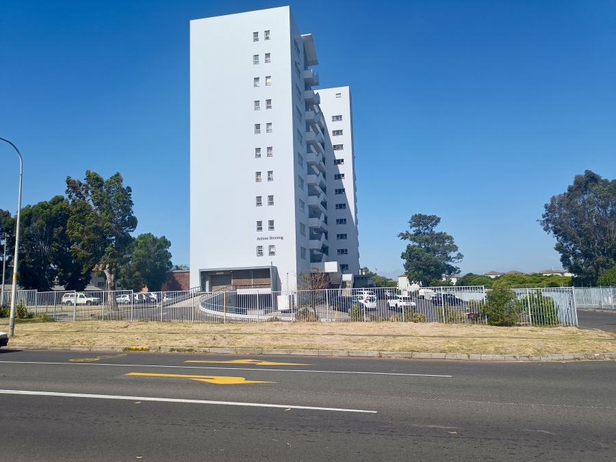 1 Bedroom Property for Sale in Sanlamhof Western Cape